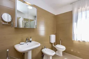 Holiday apartment with air conditioning - Image 2