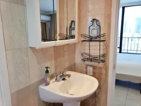21st Floor Renovated Studio with 2 Queen Beds & NO resort fee - Image 3