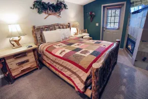 Personal Hot Tub, River Views, Great Price! - Image 3