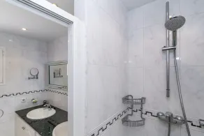 Casa Honiol, private and spacious villa with sea views - Image 5