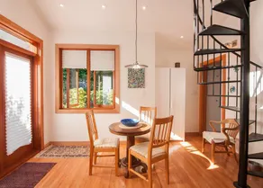 Deep Cove Creekside, Ocean View Retreat - Image 4