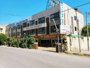 HillTop Hotel - Image 5