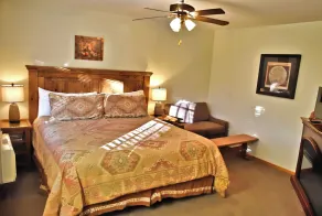 White Cliffs are Truly a Glorious Sight -Pool -Hot Tub-Breakfast-Farm-Zion/Bryce - Image 3