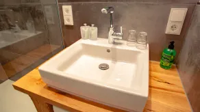 Großzügiges Ferienhaus für bis zu Vier Personen mit Großer Sonnenterrasse - Image 5