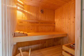 Relaxed and atmospheric 6-person villa near the forest. - Image 2