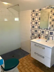 Small Charming House Very Quiet For 4 people near the beach - Image 3