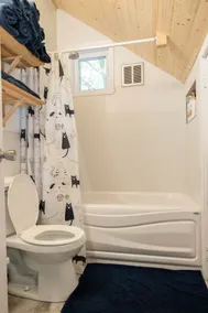Paradise 2, Gorgeous and cozy cottage, perfect for getaways. 2 minutes away from Mount Orford - Image 2