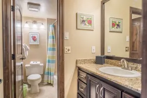 Mountain & Golf Course Views, & Minutes to Ski Lifts! PET FRIENDLY! - Image 4