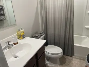 3 bedroom Spacious new constructed home - Image 2