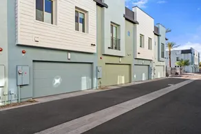 Desert Escape Townhome - Pool & Gym - Image 4