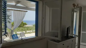 Maison en bord de mer avec piscine - Image 2