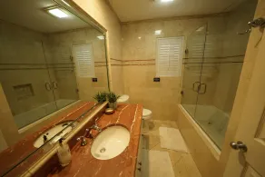 Lakeside Waterfront Lake Austin Home - Image 5