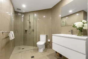 3 Bedroom Oasis with Private Pool - Image 4