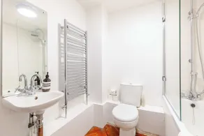 Tastefully Curated Mezzanine Studio Flat Hackney! - Image 4