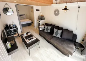 Seaside Cabin Retreat in Hayling Island - Image 3