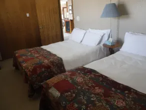 Benders Log Cabin \"Din Home Away from Home\" - Image 4