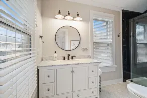 Luxury 2Bed 2Bath Apartment in Heart of Historic Pittsford Village - Image 5