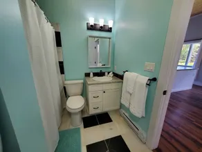 Meadow View Guest House, covered parking and only 10 minutes from ski hill - Image 2