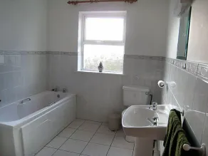 Holiday Home Glenvale Cottage by Interhome - Image 2