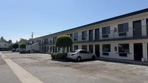 Harbor Bay Inn - Image 3