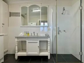 Lambton Park Cottage - Image 4