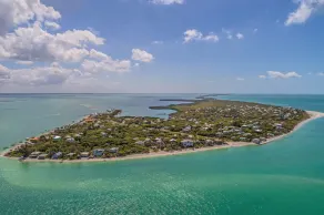 Escape to Paradise - Ocean Views, Private Pool, Steps to Beach & 2 Golf Carts! - Image 4