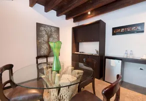Colombe Hotel Boutique - Image 4