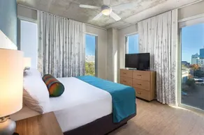 2BD/Austin - Full Kitchen, W/D, Balcony, Fire Pit! - Image 4