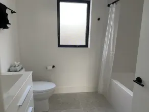 Modern three bedroom with Panoramic Oceanview  - Image 2