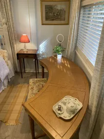 Guest House at Shepard Park - Park setting on private grounds - Image 3