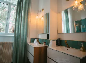Domaine Bohème I Charming 3 bedrooms with private GARDEN & JACUZZI - Image 3