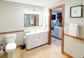 Waterfront Lake Suite in the Shoals - Image 5