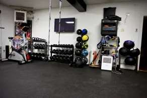 14,229 sqft Estate auf 8ac mit 4100sq ft Gästehaus mit TikiBar HotTub WeightRoom - Image 2
