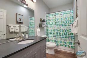 Downtown Lake Geneva Hideaway Walk to Lake Music Dining Balcony Sleeps 16 - Image 3