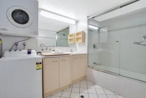 Lamer 5 Beachfront Apt Mooloolaba - Image 2
