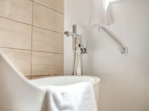 1 bedroom accommodation in Goodrington, near Paignton - Image 3