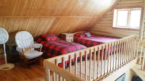 Chalet en Rondins de Bois Avec lac Privé - Image 2