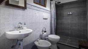 Cozy Apartment in a Country House - Image 2