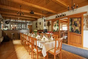 Enjoy the silence and comfort of Under Oak site. Breakfast available on request - Image 3