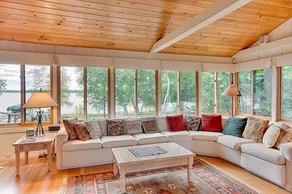 Cozy retreat on TWO Lakes for the price of one! 4 beds 3 baths + sauna - Image 5