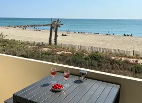 T2 Magnificent sea view, Central beach, Wifi, Free and secure parking  - Image 4