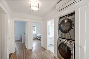 Beautifully Renovated Toronto Home with great outdoor space and deck - Image 3