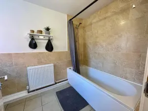 3 bedroom house close to city centre and the university. - Image 5