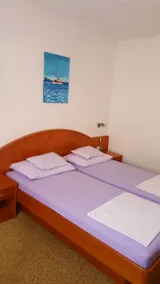 Rooms Milena - Double or Twin Room with Private Bathroom - Image 5