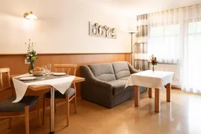 Appartement mit 1 gemütlichen Zimmer und großem Balkon - Image 4