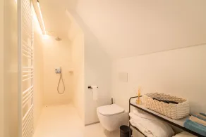 Villa accogliente con piscina coperta e sauna a infrarossi. - Image 4