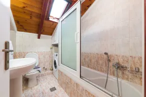 Soso Sea View Apartment - Image 5