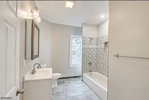 Comfortable Clean Apartment close to all major highways, food and entertainment - Image 3
