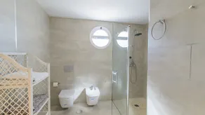 Villa Monaco, beachfront, private swimming pool 30m from the beach - Image 3