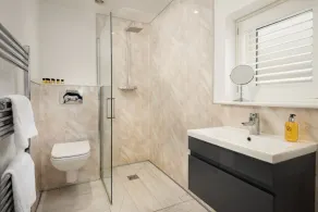 Hot Tub Haven, sleeps 8 in rural scenic Northumberland - Image 4